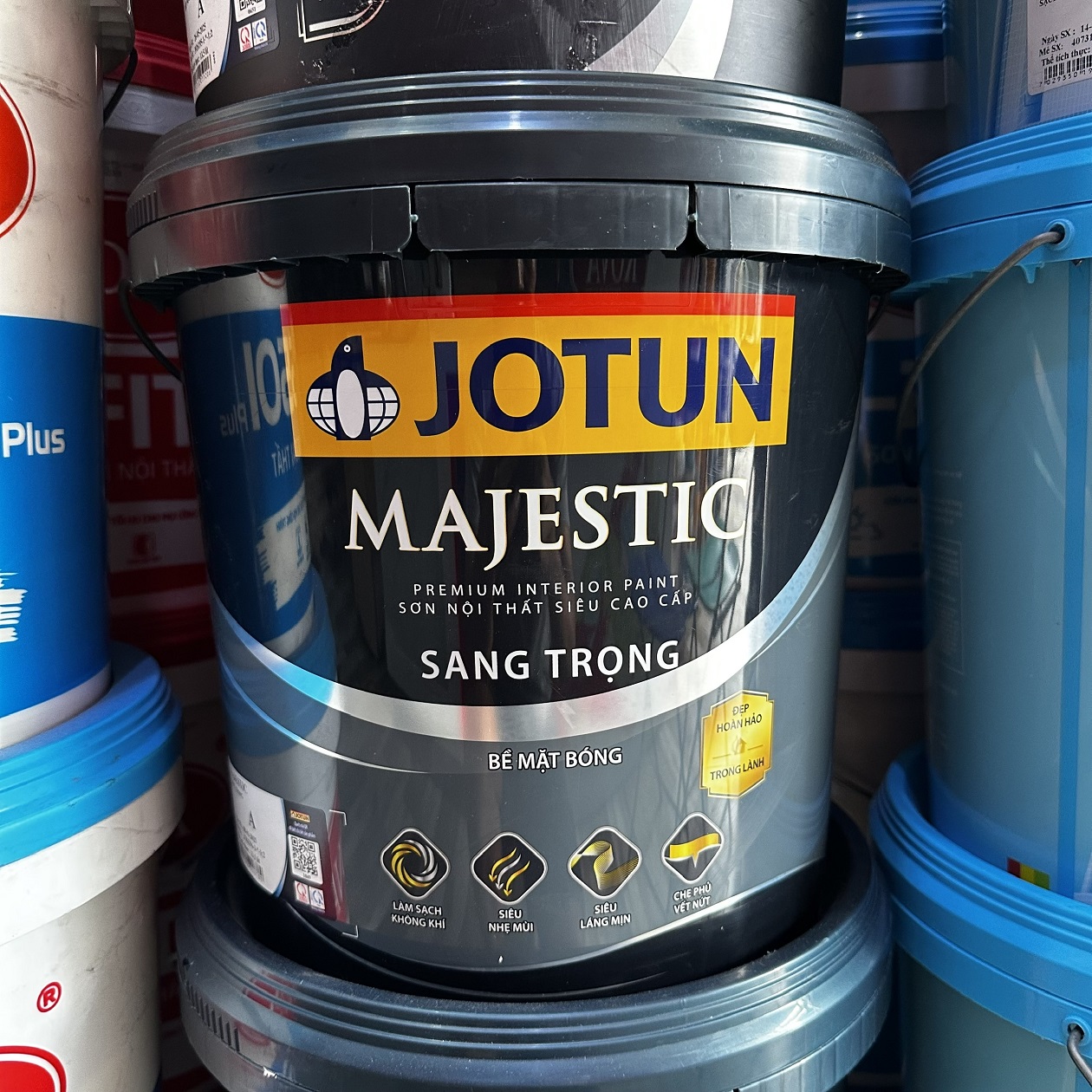 giá sơn jotun majestic bóng sang trọng