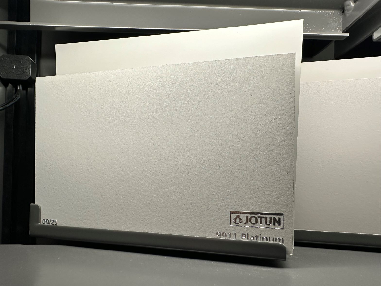 ma mau son jotun 9911 platinum